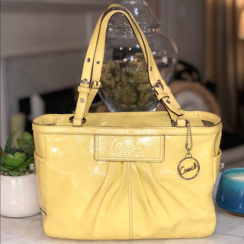 Coach gallery tote in yellow parent leather great!